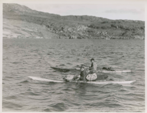 Image: Polar Eskimos [Inughuit] in kayaks coming to meet MacMillan